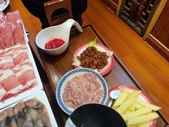 -沸炉重庆老火锅(军事博物馆店)