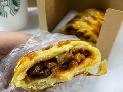 -星巴克(武汉光谷青年汇店)