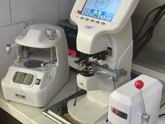 -优医视平价眼镜蔡司依视路折扣工厂店(十里堡店)