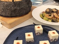 -品海楼·大连海胆锅贴馆(东港店)