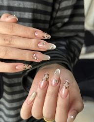 -UU·NAIL美甲美睫專門店