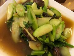 -J Daeng Seafood