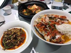 -费大厨辣椒炒肉(高铁吾悦广场店)
