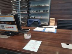 -成都中升之星奔驰4S店