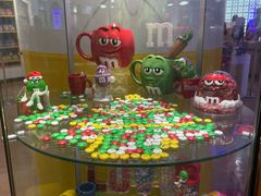 -m豆巧克力世界(上海世茂广场店)