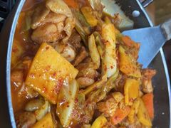 -亲昵春川鸡排(韩国美食街店)