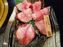 -山川小町·极番烧肉(新地假日广场店)