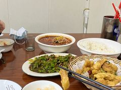 -胡子饮食店