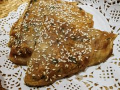 烧饼-帅巴人舅母子腊蹄民俗村