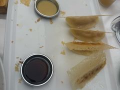 -品海楼·大连海胆锅贴馆(东港店)