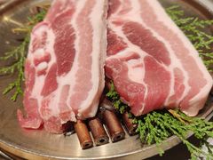 -草家酱蟹炭火烤肉店(珲春南路一店)
