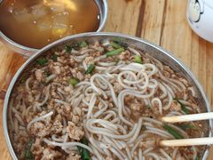 -正宗杨记普洱酸醋米线(总店)