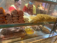 -Bánh Mì Huynh Hoa