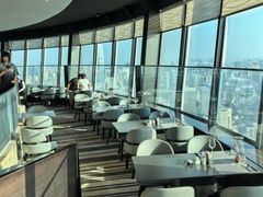 -亚洲国际大酒店·云顶阁旋转自助餐厅