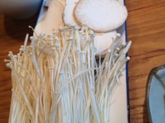 菌类拼盘-野山舂·贵州现舂酸汤火锅(鸿通城店)