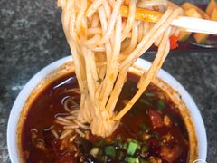 啰啰酸辣米线-啰啰冰屋(景洪总店)