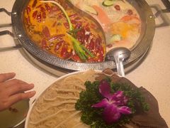 -巴国妹子毛肚火锅(蓝光悦城店)