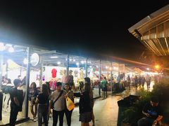 -席娜卡琳火车铁道夜市