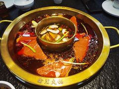 -渝里重庆火锅(航天城店)