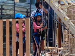 -PIPIKINGDOM皮皮王国欢乐号(欢乐海岸购物中心店)