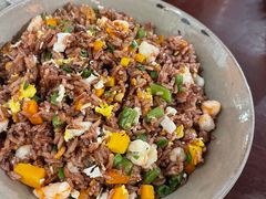 -Cuc Gach Quan Restaurant