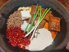 -四小区火锅·巷子里的重庆火锅(花照壁店)