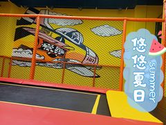 -爱蹦iBOON蹦床运动馆(江汉店)