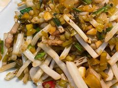 -魏铭鱼头捞饭(晋阳路店)