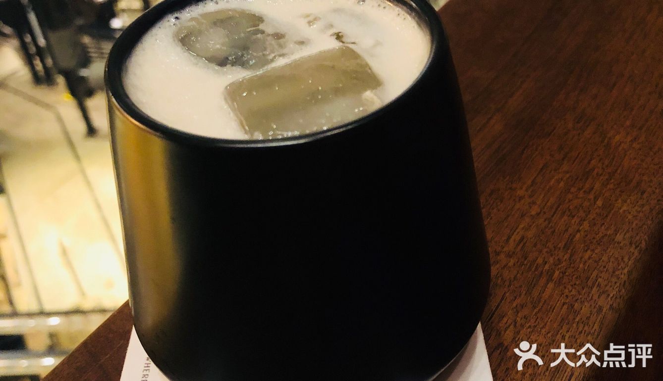 这家星巴克真的是需要用逛的，来形容