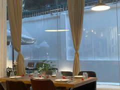 -Mark&Mars Restaurant