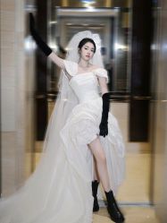 -Lady  Jane高端婚纱礼服馆