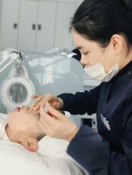 -靓芙泉专研痘痘肌