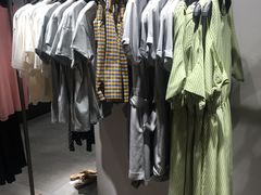 -URBAN REVIVO(欢乐海岸购物中心店)