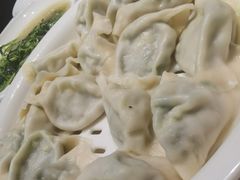 韭菜鸡蛋大馅水饺-香融府·烤鸭·家常菜(马家堡路店)