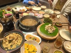 -蘑界·野生菌火锅(深业上城店)