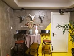 -HIGH FIVE哈福手工汉堡(桂林路店)