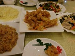 -鹤乡东北菜(崮山路店)