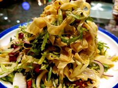 拌豆皮-19°c海鲜烧烤大排档
