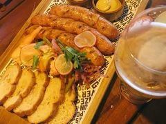 自制招牌香肠拼盘-Boxing Cat Brewery拳击猫精酿啤酒馆(永福店)