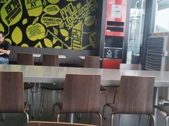 -麦当劳(深圳北站高铁店)
