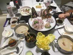 -红鼎豆捞·非遗鲍皇汤火锅(宝丰路店)