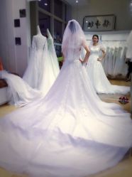 -爱纱嫁衣婚纱礼服馆