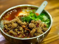 -大众跷脚牛肉馆·非遗传承单位(峨眉山店)