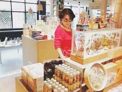 -光海书局(南京东路第一百货店)