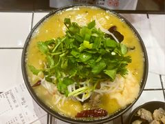 -肥汁米蘭香港米线(长宁来福士店)