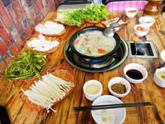 -阿婆情腊排骨火锅(金虹路店)