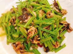 -鑫渔港海鲜本地菜·山海关浑锅(东戴河店)