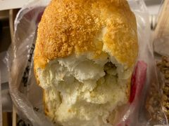 椰蓉面包-钟楼大面包