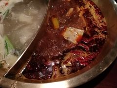-重庆爽翻天老火锅(临平万达广场店)