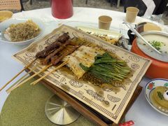 -刘姐啤酒鱼民族演艺餐厅(西街总店)
